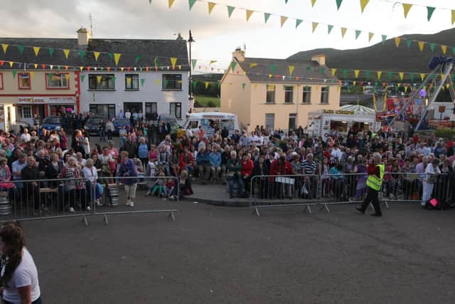 The large crowd in Clonmany town square furing a previous Clonmany Festival. DER3214MC170