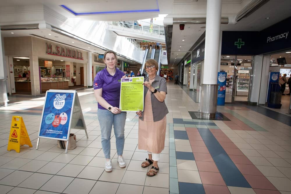 MARKING WORLD ALZHEIMER'S DAY. . . . .Kathleen McNaught, Older Adults and DEEDS Support Worker and Sinead Devine, Older Adults and DEEDS Coordinator, Old Library Trust, Creggan, Derry pictured at Foyleside Shopping Centre to promote next Thursday's 'One Stop Shop for Information on Dementia' which will be held in the centre. The event will run from 11-1pm and with over sixteen stalls of information on the day, all are invited to come along. (Photo: Jim McCafferty Photography)