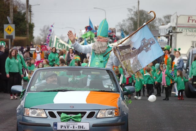 St Patrick leads Moville's parade thorugh the town on Sunday afternoon. (1903PG40)