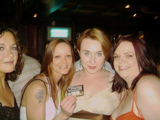 Exif-JPEG-422 : Locals having a good time at Derry's nightlife spots back in June 2005.