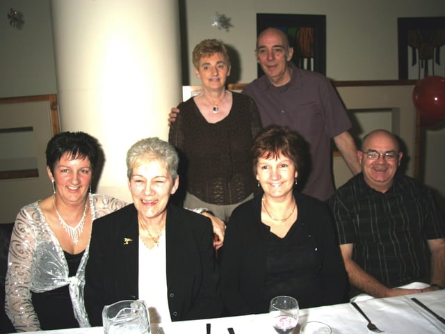 Bernie Northy, Murry O'Hagan, Kathleen McKnight, Eamon McKnight, Lily Whoriskey,and Joe Whoriskey. 0010/JML : Parties across Derry in January 2006.