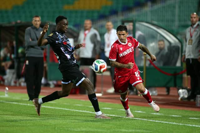 James Olayinka gets up and close to CSKA dangerman Stefano Sensi at Vasil Levski National Stadium in Sofia, Bulgaria. Photo by Ivan Ivanov/Sportsfile