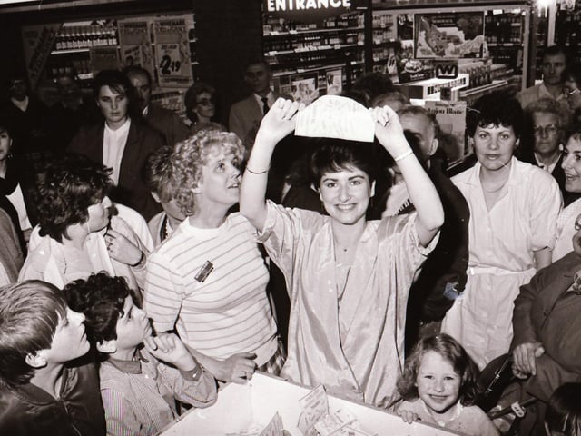 Springtown Shopping Centre Holiday Draw.