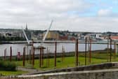 Mute Meadow and the Peace Bridge. DER2126GS - 124