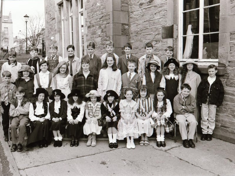 Derry schoolchildren making their Confirmations back in April 1994.