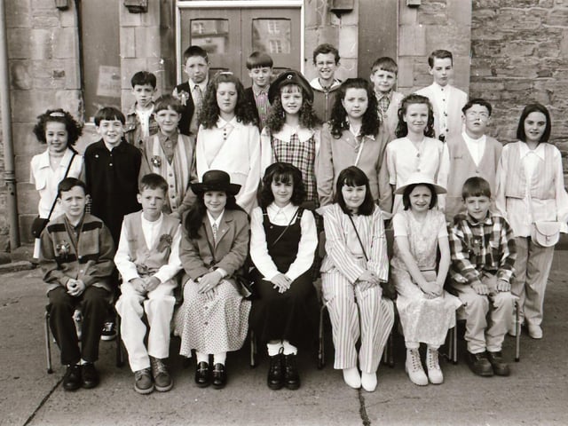 Confirmations from St Eugene's P.S, Nazareth House P.S and St Anne's P.S in 1995.