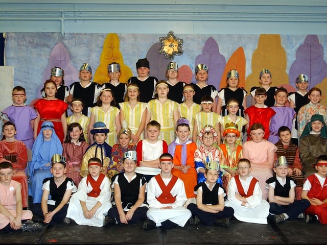 Derry nativities and Christmas shows from December 2003