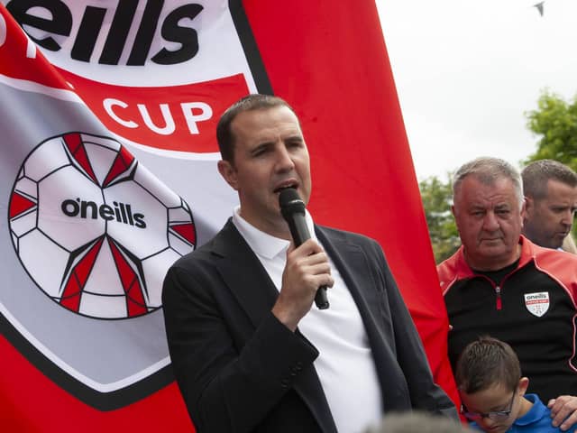 Former Republic of Ireland, Manchester United and Sunderland player John O’Shea, addressing the crowd in Guildhall Square at the Foyle Cup Parade on Tuesday morning. (Photo: Jim McCafferty Photography)