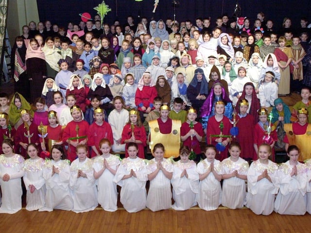 Derry nativities and Christmas shows from December 2003