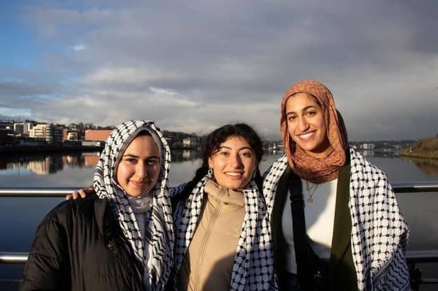 Participants in the Palestinian solidarity demonstration on the Peace Bridge on New Year's Eve.