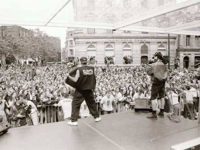Shaggy performing in Derry in 1993.