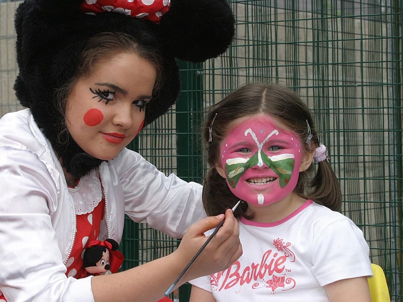 Derry youngsters enjoying summer in August 2003
