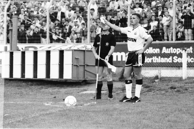 Gazza prepares to launch a corner.