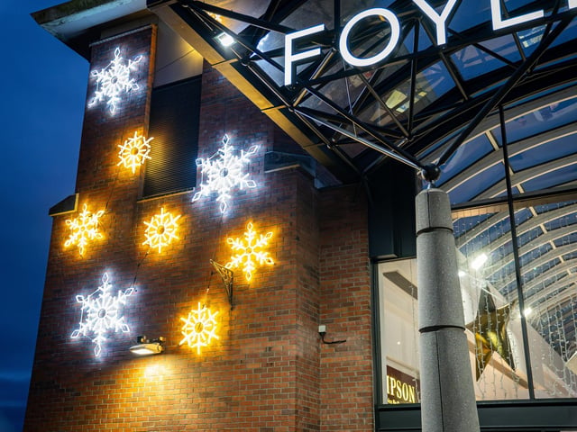 Derry, Northern Ireland. 7 November 2025. Christmas celebrations get underway at Foyleside Shopping Centre as Santa arrives to launch the festive season. Credit: Aodhan Roberts. : Christmas at Foyleside. Photos by Aodhán Roberts.