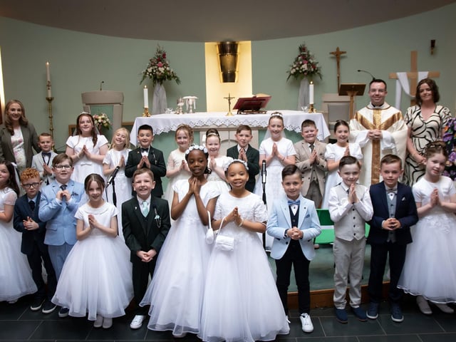 Pupils from Sacred Heart Primary School, Waterside, who received the Sacrament of First Holy Communion from Fr. Patrick Lagan at Sacred Heart Church on Friday last. (Photo: Kerrie Quinn)