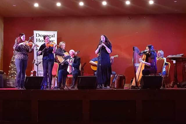 The Henry Girls with Róisín Mc Grory, Marcas O Murchu, Joe Rodgers on guitar and Edel McLaughlin.