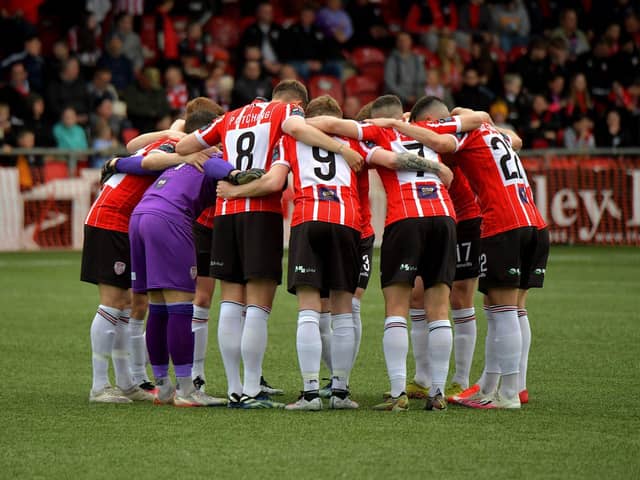 Derry City players in a team huddle before the game. Photo: George Sweeney.  DER2320GS – 118