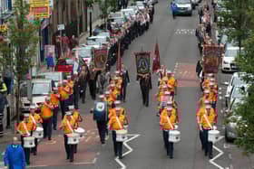 A previous parade by the Michelburne Parent Club of the Apprentice Boys of Derry makes it's way up Carlisle Road. INLS3913-119KM