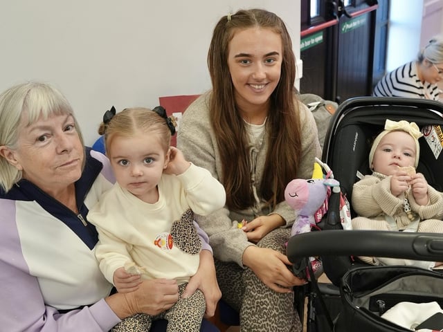The Waterside Baby Hub Funday, organised by Foyle Network Foundation, was held this week in Irish Street Community Centre and brought local families together for a great morning of soft play, food and fun.