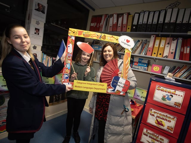 Mum Brenda and daughter Simone Bradley (Glendermott PS) pose for a picture during a visit to the Languages Department on Tuesday.