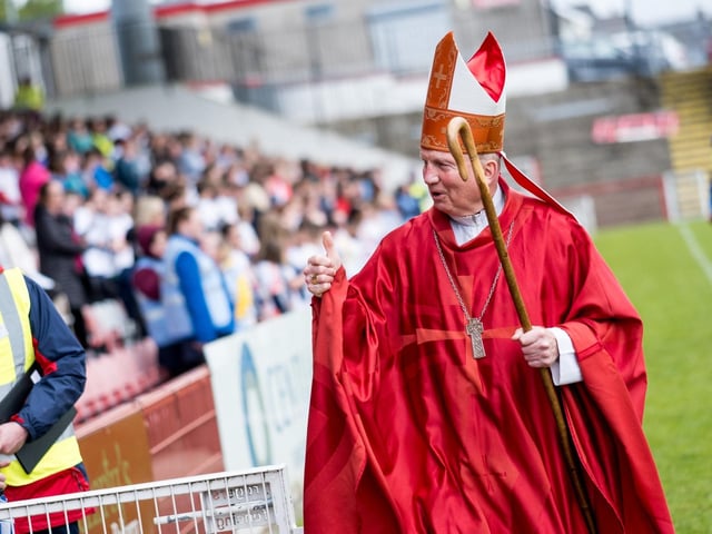 Participants at the Derry Diocese Fan The Flame annual Mass 2025 in Celtic Park.