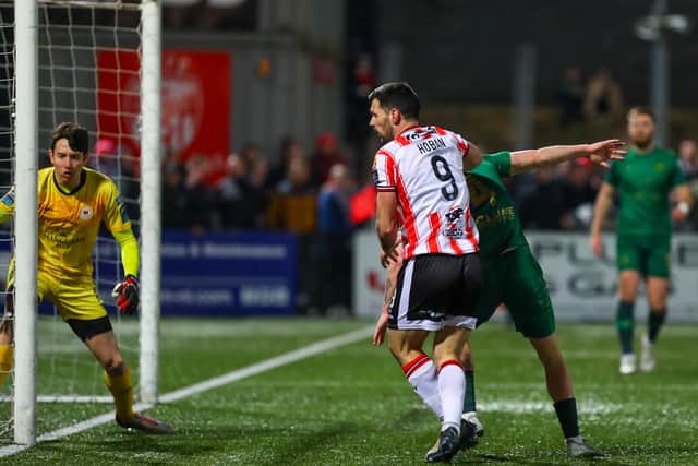 Pat Hoban comes close with this header after a cross from Paul McMullan moments before the striker nods in the equaliser from the resultant corner. Photo by Kevin Moore.