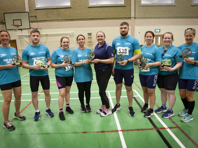 Aileen McGuinness, BBHF presenting ‘Try-A-Tri’ participants with their trophies at Templemore Sports Complex on Sunday.