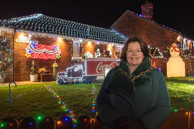 The Mayor Councillor Patricia Logue was on hand at Amelia Court in Steelstown to switch on the Christmas Lights and meet Mr and Mrs Claus whose Grotto officially opened for the festive period until Christmas Eve. This year donations are in aid of the Foyle Hospice and Macmillan Cancer Support. 
