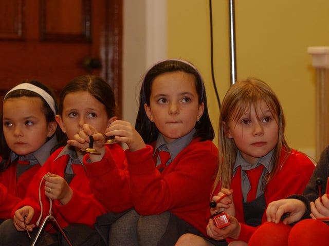 Derry nativities and Christmas shows from December 2003