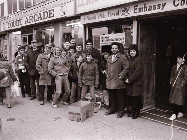 Queues for Derry City v Harps tickets.