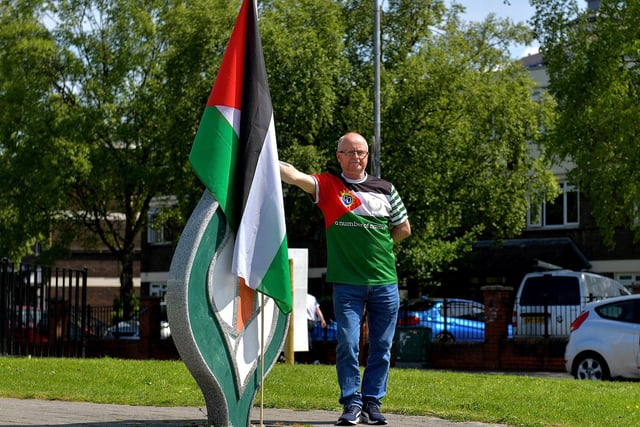 Supporter at Free Derry Wall, on Saturday afternoon, to remember ‘The Nakba’, also known as the ‘Palestinian Catastrophe’,  - the destruction of Palestinian society and homeland in 1948. Photo: George Sweeney.  DER2319GS – 34 