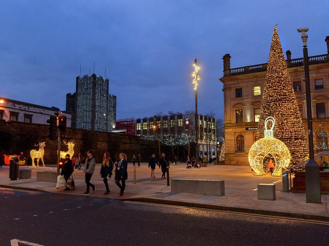 Guildhall Square. Photos: George Sweeney. DER2150GS – 037