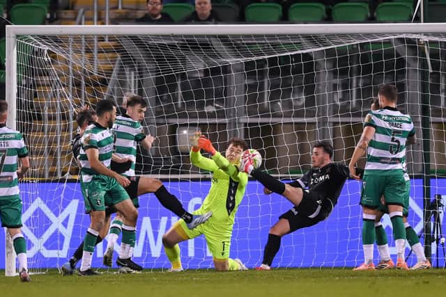 Danny Mullen of Dundalk shoots to score at Tallaght Stadium in Dublin. Photo by Stephen McCarthy/Sportsfile