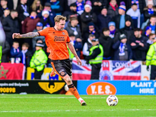 Kevin Holt has signed a two year deal with Derry City.