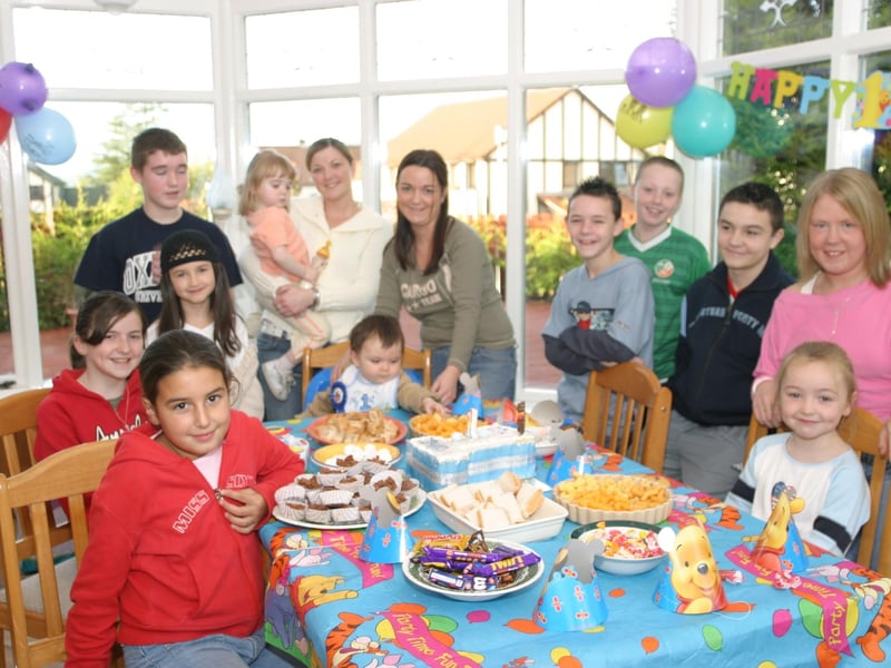 Derry parties in October 2003