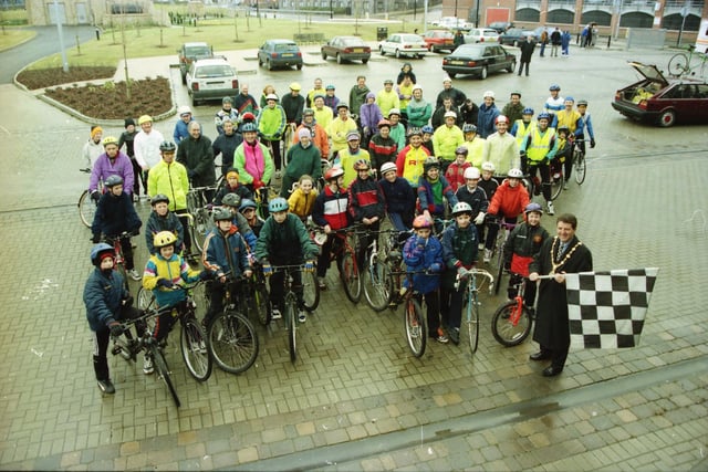 Participants in a sponsored cycle for the Foyle Hospice.