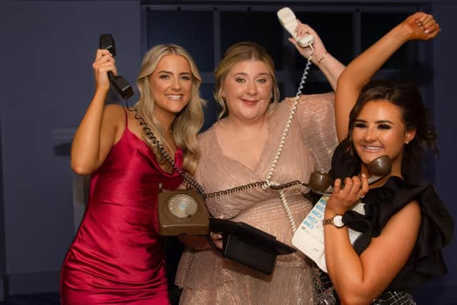 L-R Robyn McGarrigle, Bishop’s Gate Hotel (winner of Receptionist of the Year category); Melissa Hastings from Crowne Plaza Belfast (Crowne Plaza won Reception Team of the Year) and Tadhgán McCullough, Fitzwilliam Hotel Belfast (winner of Most Promising Receptionist category).