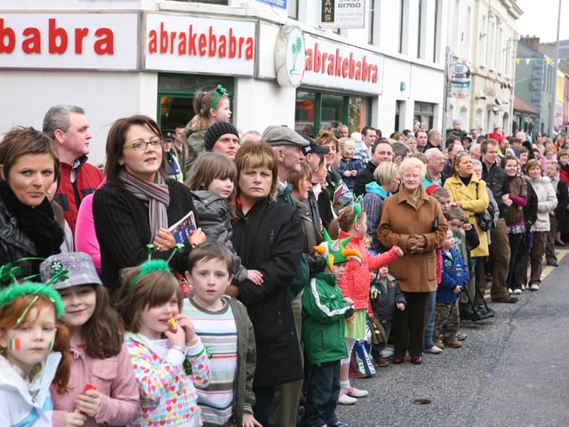 Crowds on the Main Street, Buncrana, for the annual St. Patrick's Day parade. (1803C78)