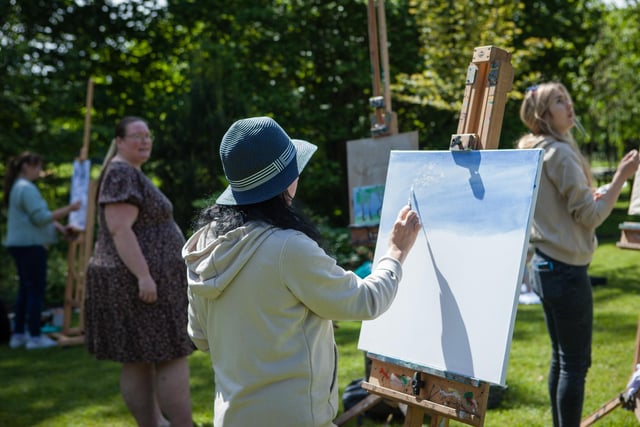 Painting in Swan Park.