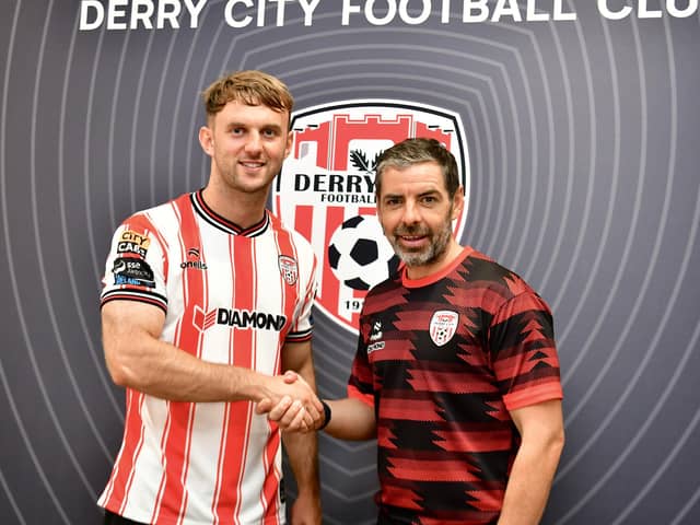 Derry City's newest recruit Jamie Stott with manager Tiernan Lynch. Photo by Kevin Morrison.