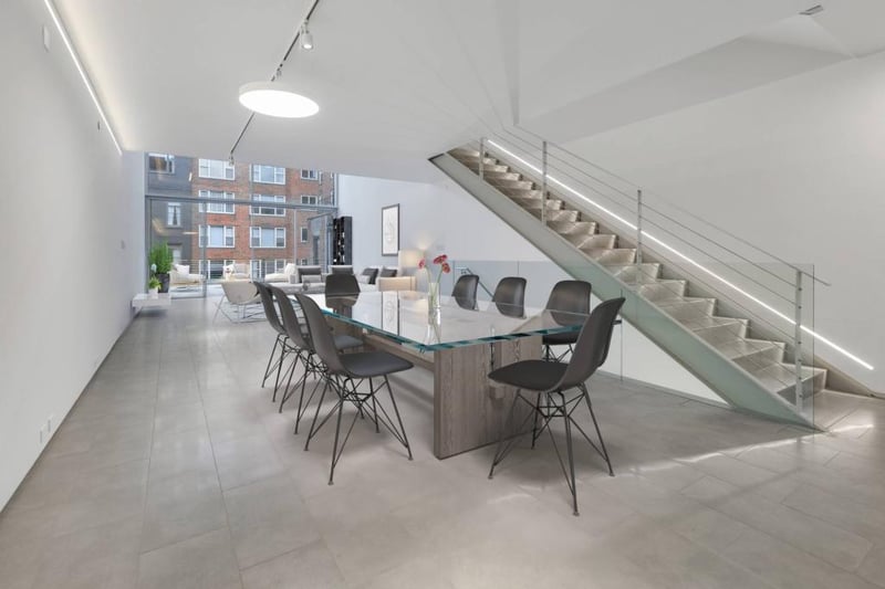 The home was designed by Rafael Viñoly Architects for Argentinian businessman Eduardo Eurnekian.