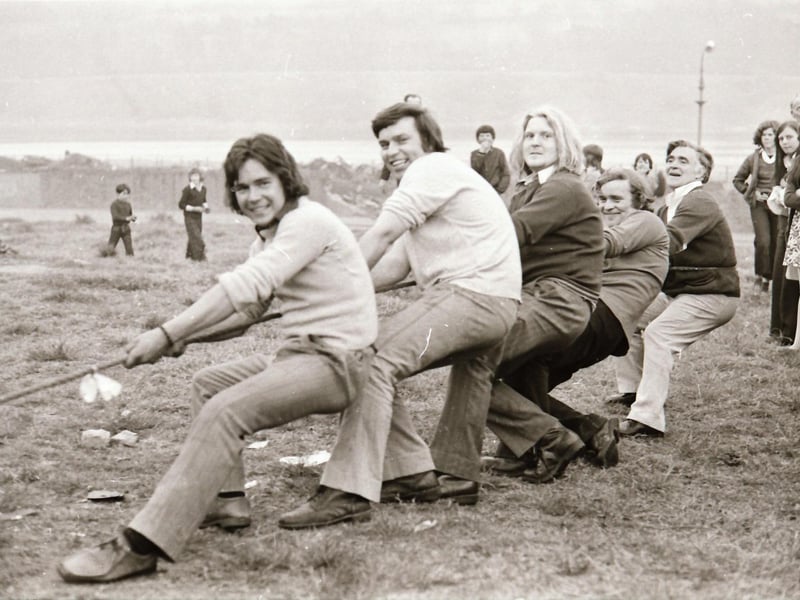 Foyle Road area Tug-o-war.