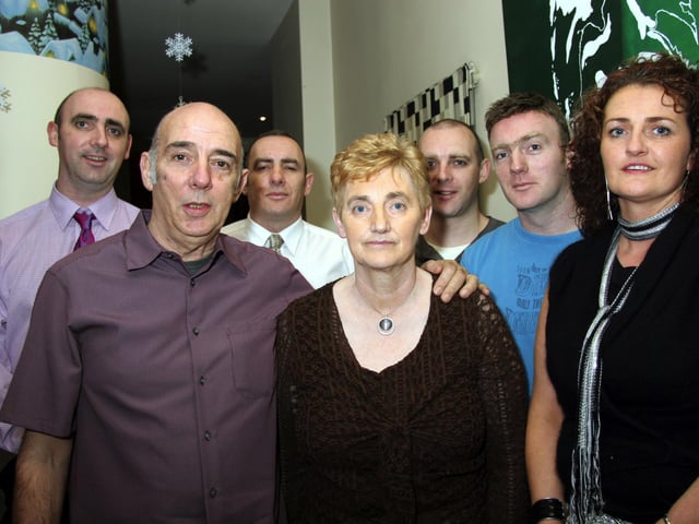 Joe and Lily Whoriskey with their Daughter Maureen, and Sons Christepher,John, Liam, and Merle, Celebrate there 40th Wedding Anavererey at The City Hotel.0003/JML : Parties across Derry in January 2006.