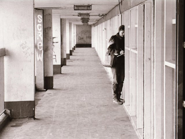 The vacant Rossville flats back in 1986.