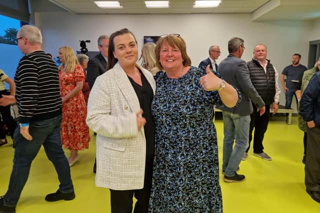 It's a thumbs up from Chelsea Cooke and Niree McMorris after the DUP Aldermen were elected to represent the Waterside.