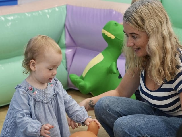 The Waterside Baby Hub Funday, organised by Foyle Network Foundation, was held this week in Irish Street Community Centre and brought local families together for a great morning of soft play, food and fun.