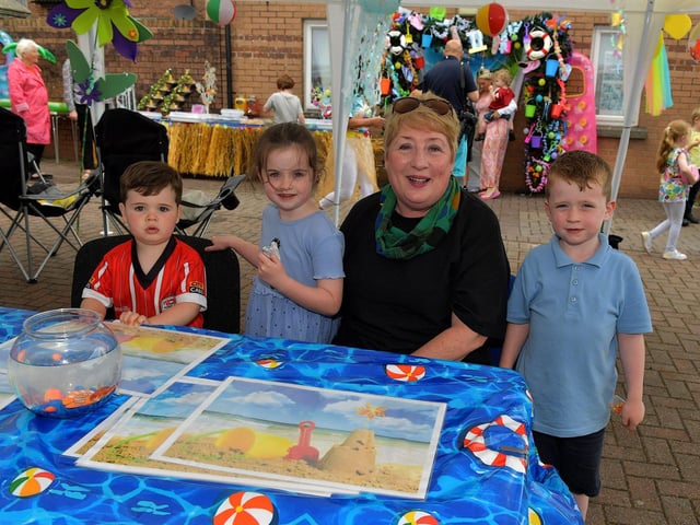 Pictured at the recent Farland Way Habinteg Big Beach Lunch are Jamie, Marie Dunne, Rogan and Reeva. Photo: George Sweeney. DER2325GS – 025