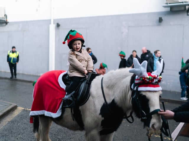 Strabane was packed with festive cheer on Saturday as crowds of visitors wrapped up warm and filled the town centre for the annual Christmas Lights Switch-On.