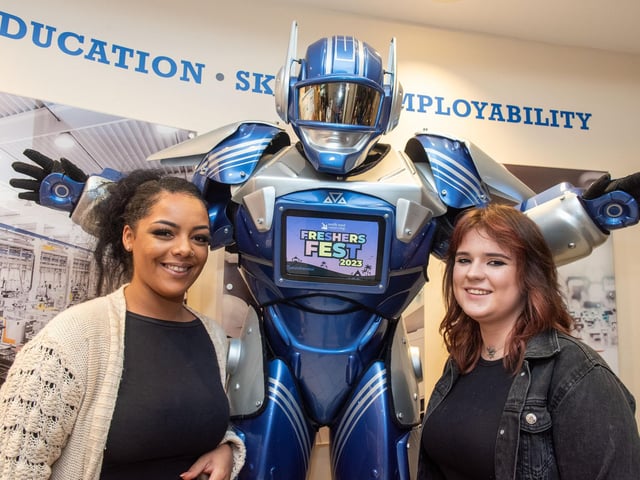 Blathnaid O'Donnell and Elora McGarry pictured at NWRC's Freshers' Fest at Strand Road campus. 