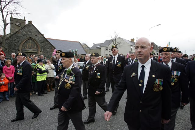 The Organisation of National Ex-Servicemen parading at Buncrana. (1803C31) : St Patrick's Day Buncrana 2005.